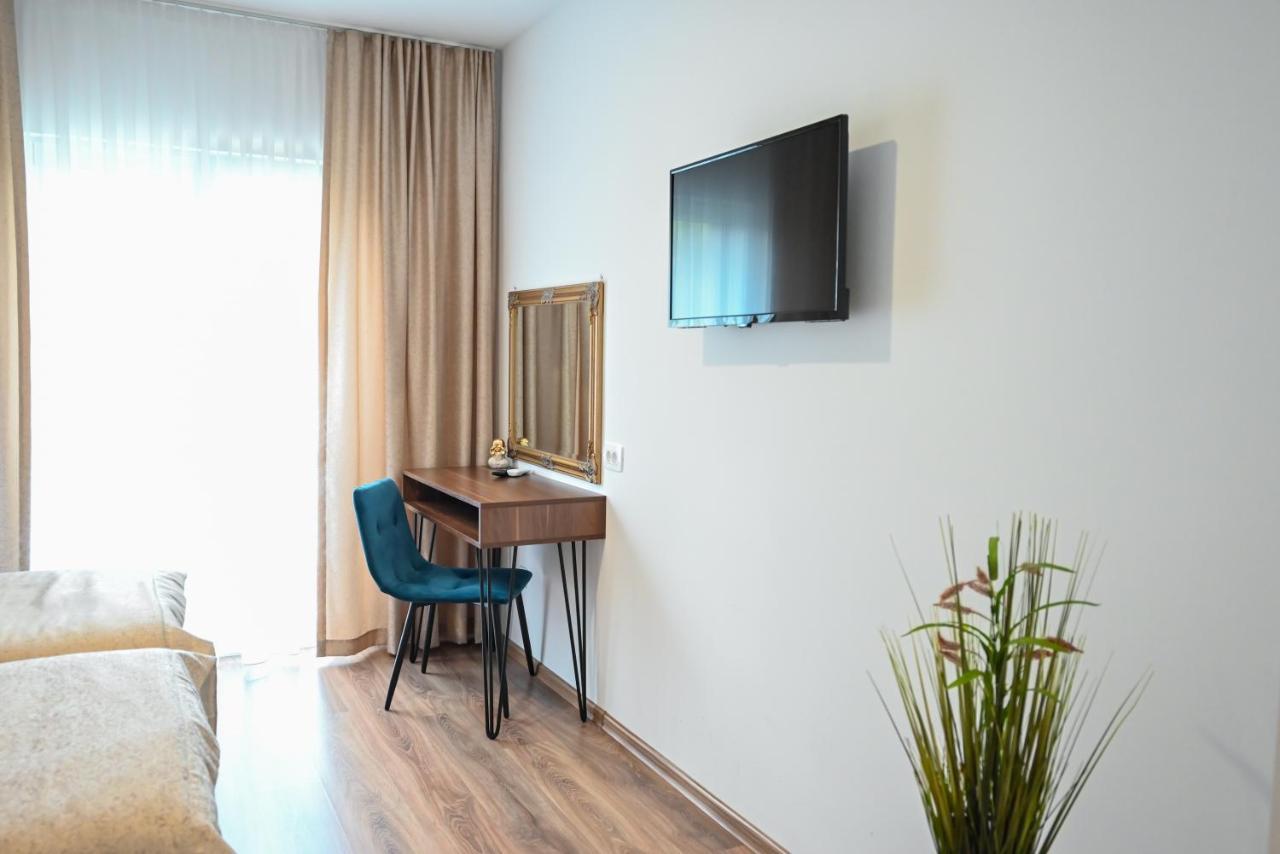 Premium Hotel